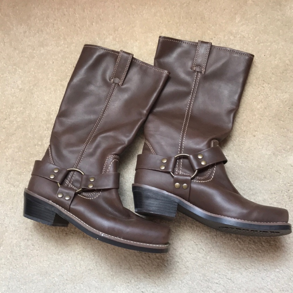 Brown boots